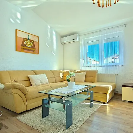 App Rosi Apartament *