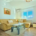 App Rosi Apartament *